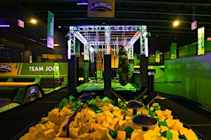 Immagine principale di Family Fun Day at Launch Trampoline Indoor Park 