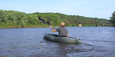 Primaire afbeelding van Kayak and Hike to Historic Knapp's Cave on the St. Croix River