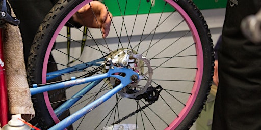 Immagine principale di All The Gears Nae Ideas - Bicycle Maintenance Class ACH 