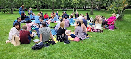 Friendly Picnic in Green Park