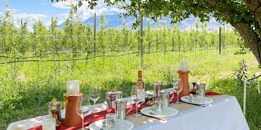 Imagen principal de Candle Making Sip n' Pour Picnic: Make Your Own Candles in the Similkameen
