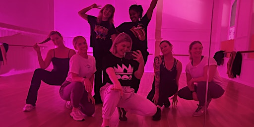 2 HOUR WORKSHOP WITH ANNIE // Britney Spears - Toxic  primärbild