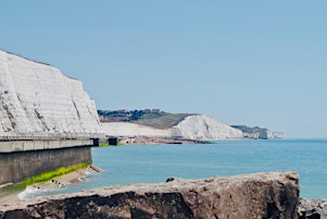 Imagen principal de Seaside Walk: Brighton - Rottingdean along the Sussex Coast (incl snack)