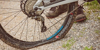 Imagem principal de Bike Maintenance Workshop : Repair a puncture / flat tyre