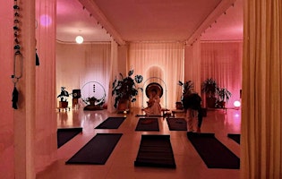 Imagem principal do evento New Moon Transformation and Rejuvenation with Breathwork & Gongbath Journey