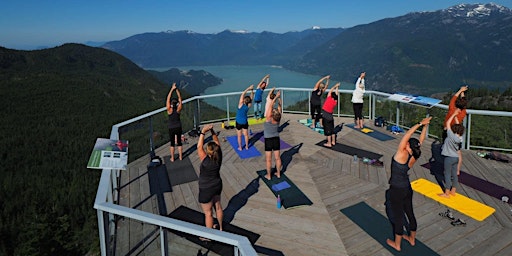 Hauptbild für Yoga Flow in the Mountains - With Annie