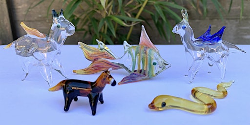 Glass Flora and Fauna with Madeline Smith  primärbild