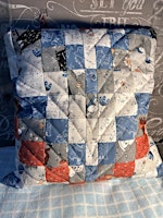 Bargello Cushion Cover at Abakhan at Mostyn  primärbild