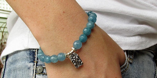 Immagine principale di Mother's Day Mom & Me Make a Silver Charm and Stretch Beaded Bracelet 