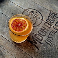 Image principale de Crafting up Cocktails with Moon Drops Distillery