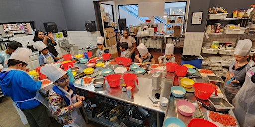 Summer Cooking Classes for Kids - Pizza World Kids Cooking Class  primärbild