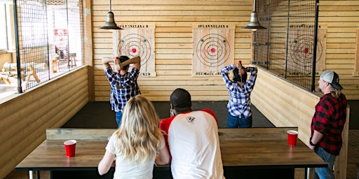 Image principale de FlannelJax's Drop-In Axe Throwing League - Grand Rapids