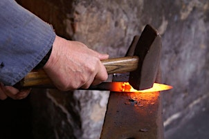 Hauptbild für Intro to Blacksmithing