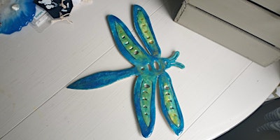 Resin Butterfly or a Dragonfly board class - Bloomin Cottage primary image