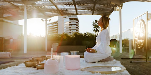 Imagem principal de Awaken Your Senses - a Scent and Sound Bath Immersive Experience