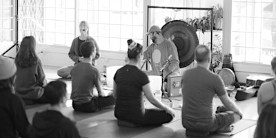 Breathwork + Sound Therapy with Carolyn & Kelbey  primärbild