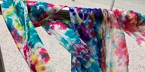 Image principale de Scrunch Dyeing Scarves - Youth Workshop