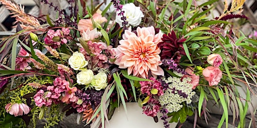 Imagem principal do evento Forever Bloom Farm - Dahlias Workshop – Pescadero, CA – 08/03/24