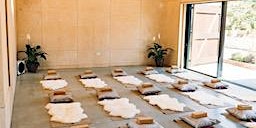 Hauptbild für Body Positive Yoga Weekend Yoga Retreat - The Quaives