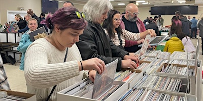 Imagem principal de The Hillsborough Record Riot! 15000 vinyl records in one room!