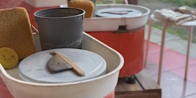 Hauptbild für Pottery & Jazz (Wheel Throwing for Beginners @OCISLY Ceramics)