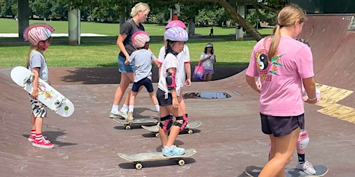 Image principale de Girls Skate NZ Skateboarding Clinic - Greenhithe War Memorial Park  2024