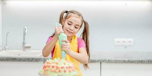 Immagine principale di Kids' Cooking Class - Bake & Decorate a Cake! 
