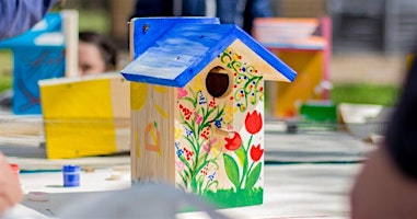 Primaire afbeelding van Feathered Canvas: Birdhouse Painting Experience with Baby Animal Snuggles!!