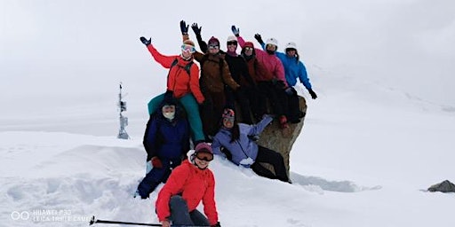 Imagem principal do evento Glacier Flow - Ski n’ Yoga Grand Tour