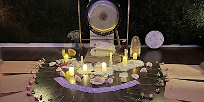 Immagine principale di Friday Night Guided Meditation with Cacao, Reiki & Crystal Healing 