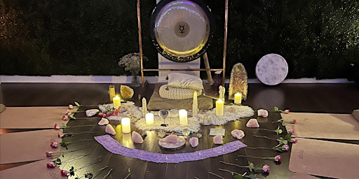 Imagem principal de Friday Night Guided Meditation with Cacao, Reiki & Crystal Healing