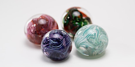 Image principale de Create Your Own Sculpted Glass Paperweight!