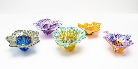 Imagen principal de Create Your Own Sculpted Glass Flower Dish!