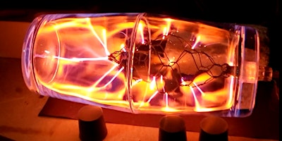 Hauptbild für Lightning in ANY Bottle: Plasma Sculptures & Glass Solder with Percy Echols