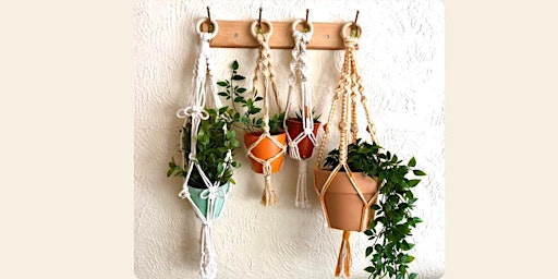 Image principale de Selina Macrame Plant Hanger class