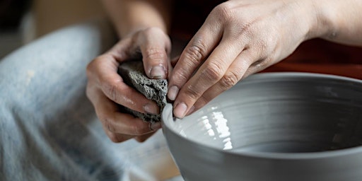 Image principale de Intro To Wheel Throwing:  A One-Time Pottery Class