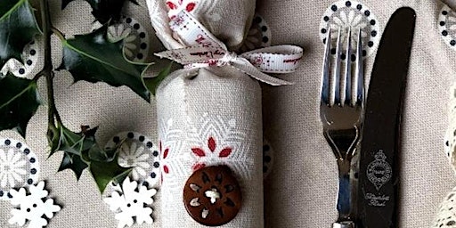 Making Linen Christmas Crackers