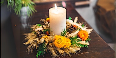 Hauptbild für Crafts & Cocktails: Candle Wreath Workshop