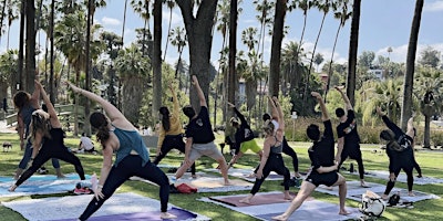 Imagem principal do evento Yoga at Echo Park!
