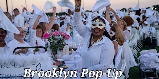 Image principale de Brooklyn  Popup - Soirée Dans Le Parc - A Chic  All-White Dinner Party