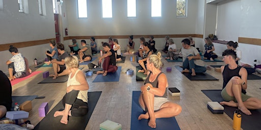 Primaire afbeelding van Slow & Deep - Special Yin Yoga Class in May
