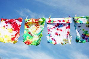 Immagine principale di Childrens Pen Tie Dye T-shirt Upcycling 