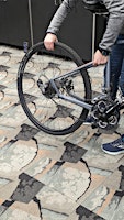 Imagem principal de Eco-Market: Bicycle Mainteance - How to Change a Flat Tire Workshops