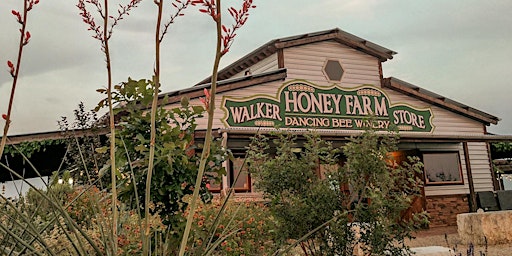 Immagine principale di Bee to Bottle Tour at Walker Honey Farm 