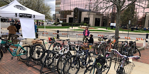 Taco Tour Bike Parking  primärbild