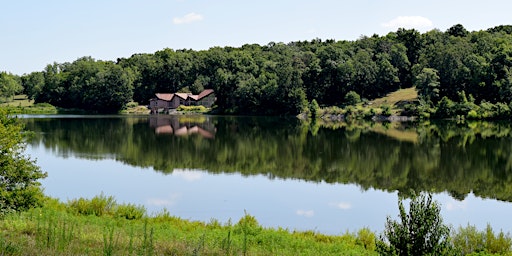 Imagem principal do evento POP UP Hiking and Yoga at The Landhaus in The Park at New Melle Lakes