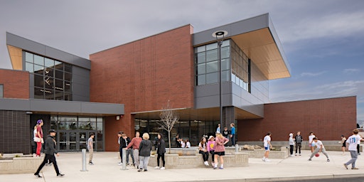 Building Tour: Sacajawea Middles School  primärbild