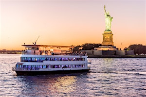 Immagine principale di #1 STATUE OF LIBERTY BOAT EXPERIENCE 2024 | NYC 