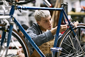 Imagem principal de Bike maintenance and repair workshop