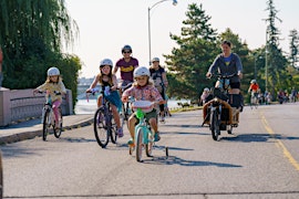 Primaire afbeelding van Kidical Mass Bike Ride - City Hall